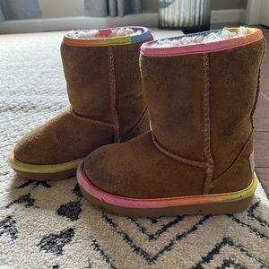 Uggs toddler size 9